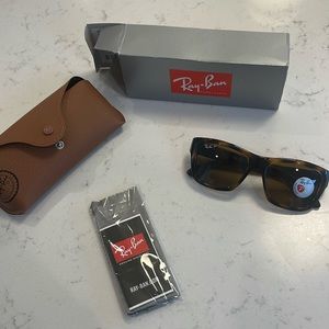 Ray ban sunglasses 4194 polarized in case & box